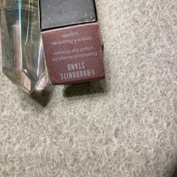 Smash box liquid eyeshadow - Picture 2 of 2